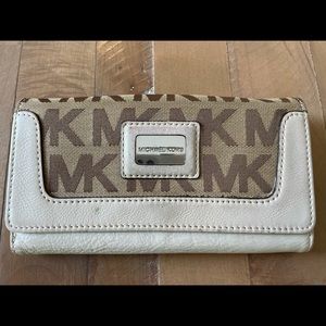 Michael Kors wallet
